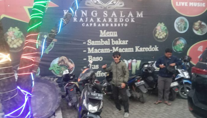 Menikmati Suasana Berbeda dengan Sajian Kuliner di cafe & resto Di king salam raja karedok