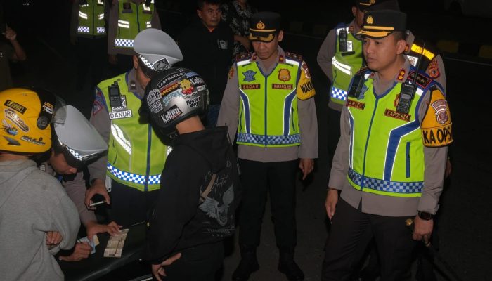 Kabid Humas Polda Jabar : Polisi KRYD Operasi Cipta Kondisi Gabungan Razia Kendaraan dan Patroli