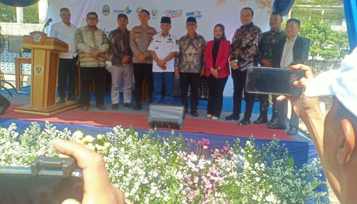 Kapolsek Ciparay, Iptu Ilmansyah SE, M.H., Menghadiri Wisuda dan Pelepasan Lulusan Siswa/Siswi SMK Wirakarya 1–2 Ciparay