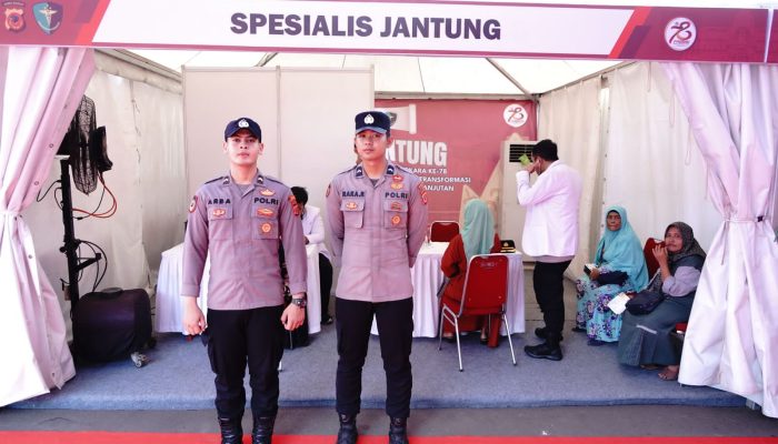 PERINGATI HUT BHAYANGKARA KE-78, KAPOLRI GELAR BHAKTIKES PENGOBATAN SPESIALIS THT, SPESIALIS ANAK, PENANGANAN STUNTING DAN PENGOBATAN JANTUNG GRATIS DI KARAWANG