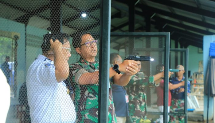 Wujudkan Sinergi Antar Instansi, Danlanud Sultan Hasanuddin Laksanakan Latihan Menembak Pistol Eksekutif