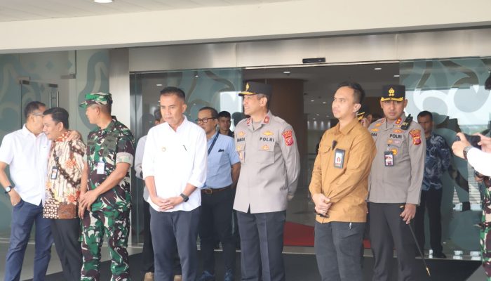 Kapolres Sambut Kedatangan Wakil Presiden RI di Bandara Kertajati