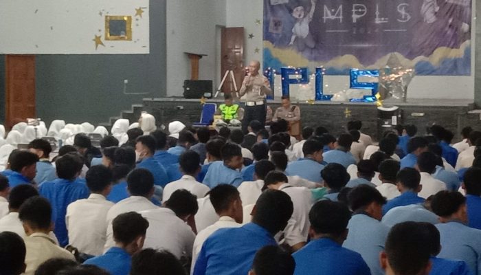 Sat Lantas Polres Garut Berikan Edukasi Kepada Pelajar