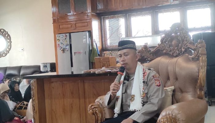 Melalui Sarana Pengajian Sat Binmas Polres Garut Lakukan Pembinaan Dan Penyuluhan