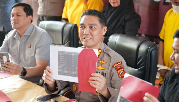 DITRESKRIMUM POLDA JABAR UNGKAP KASUS PENIPUAN ONLINE