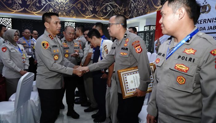 KAPOLDA JABAR BUKA RAKERNIS BIRO LOGISTIK POLDA JABAR T.A 2024