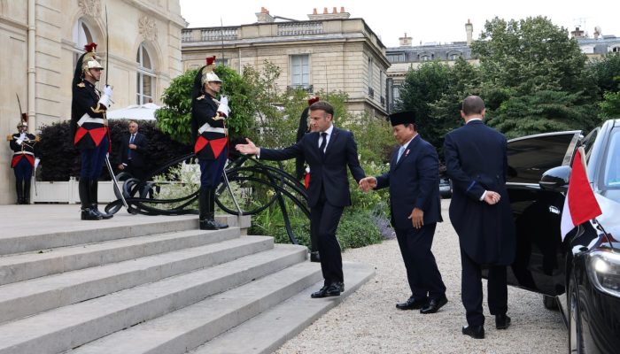 Dalam Kunjungan kerja ke Prancis Menteri Pertahanan RI Prabowo Bertemu Presiden Macron