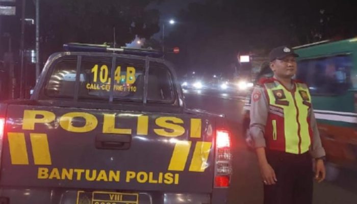 Jaga Kamtibmas Malam Hari Unit Patroli QR 18.4.B Polsek Cicendo Polrestabes Bandung Laksanakan Bandung Lautan Biru