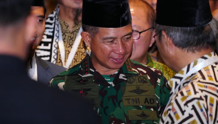 Hadiri Tasyakuran Milad MUI ke-49 Panglima TNI Dampingi Wakil Presiden