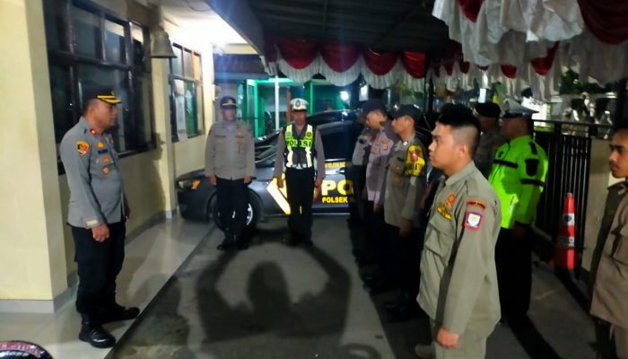 Jaga Kondusifitas Wilayah Malam Hari, Polsek Bandung Kidul Melaksanakan Apel KRYD Gabungan Bersama Linmas Kecamatan Bandung Kidul