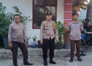 Personil Polsek Bojongloa kidul Melaksanakan Pemasangan Spanduk Himbauan Kamtibmas Mengantisipasi Tidakan Kriminal C3 ( Curas,Curat,Curanmor )