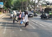 Gatur Lalin Sore, Upaya Polantas Polsek Sukajadi Polrestabes Bandung, Hadirkan Kelancaran di Jalan Raya