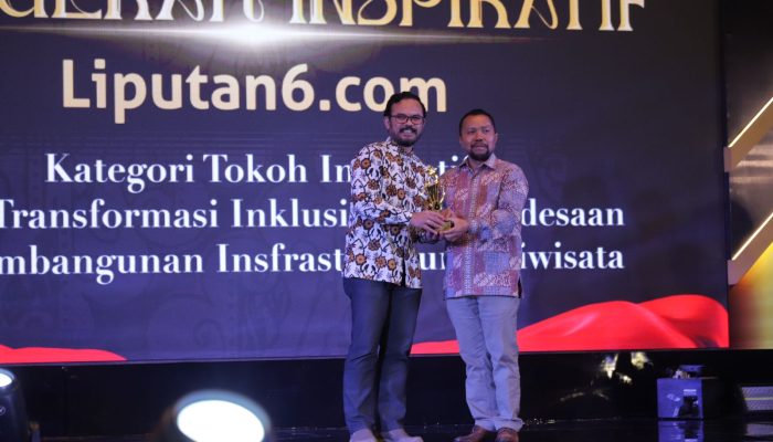 Bupati Bandung Raih Penghargaan Tokoh Inspiratif Digitalisasi Desa