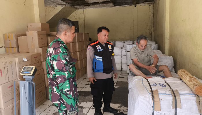Sinergitas TNI POLRI Kunjungi jasa pengiriman Barang