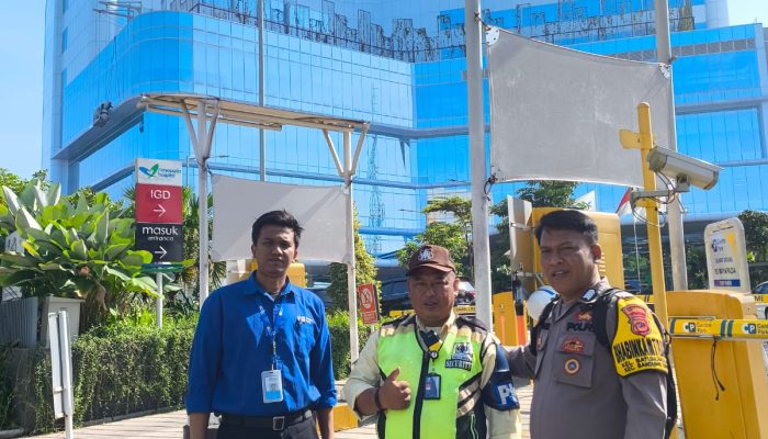 Bhabinkamtibmas Polsek Bandung Kidul Kunjungi Karyawan dan Satpam Rumah Sakit Siang Hari
