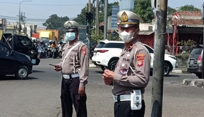 Cipta Kamseltibcarlantas Kondusif, Unit Lantas Polsek Astanaanyar Gelar Gatur Lalulintas Siang