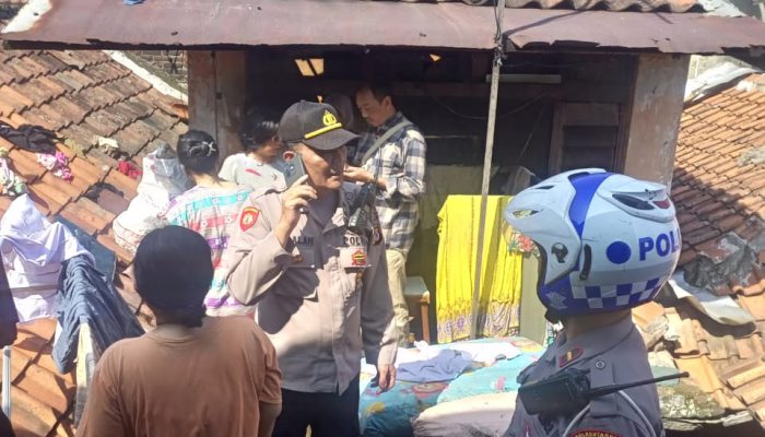 Pawas Polsek Bandung kidul Berikut Anggota Datangi TKP Kebakaran Rumah