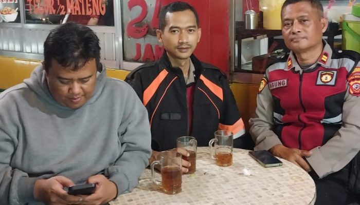 Antisipasi Gangguan Kamtibmas Pawas Polsek Sukasari Pimpin Giat Patroli Strong Point Gegerkalong