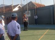 Pembinaan Upacara Hari Senin oleh Polsek Kadungora di SMK Teknologi Mandiri