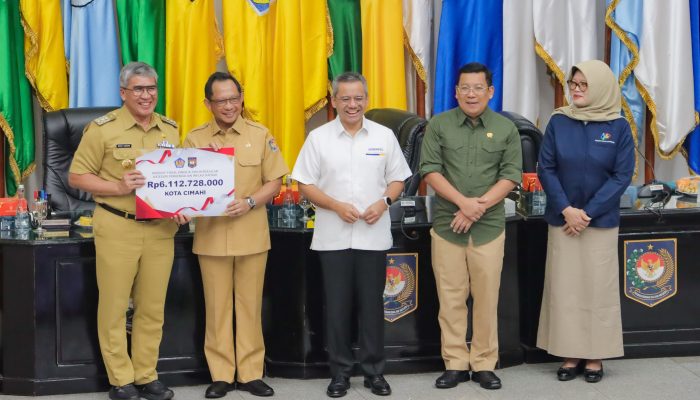 Pemkot Cimahi Meraih Penghargaan Intensif Fisikal Kategori Pengendalian Inflasi Daerah Tahun 2024 Periode Pertama 