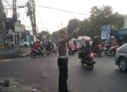 Unit lantas Polsek Babakan Ciparay laksanakan giat gatur pagi