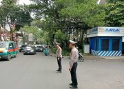 Personil Lalu Lintas Polsek Sukajadi Polrestabes Bandung Melaksanakan Gatur Lalin Sore Hari Antisipasi Kepadatan