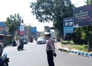 Pengaturan lalullintas Oleh Personel Polsek Arcamanik
