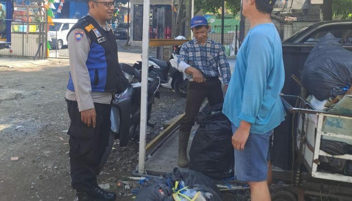 Bhabinkamtibmas Polsek Sukajadi Polrestabes Bandung Sambang Warga Berbasis Dialogis Secara Rutin di Wilayah Binaan