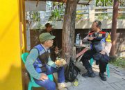 Pastikan Situasi Kamtibmas Yang Aman dan Kondusif, Bhabinkamtibmas Polsek Sukajadi Polrestabes Bandung Patroli Sambang Dialogis di Area Pemukiman