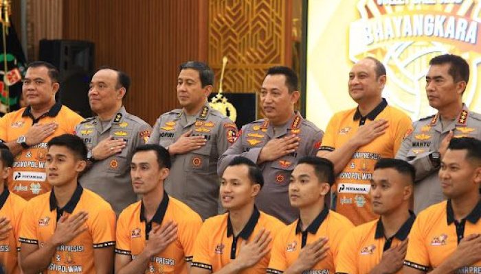 Penghargaan Kapolri untuk Jakarta Bhayangkara Presisi dan Popsivo Polwan atas prestasi di Proliga 2024