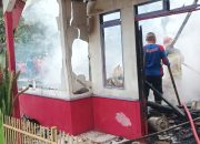 Polsek Banjarwangi Cek TKP Kebakaran Rumah Warga