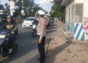 Cegah Kemacetan Polsek Kiaracondong Lakukan Pengaturan Di Sore Hari