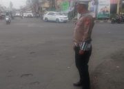 Cegah Kemacetan Polsek Kiaracondong Lakukan Pengaturan Di Siang Hari