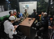 Ciptakan Keamanan, Bhabinkamtibmas Polsek Sukajadi Tingkatkan Sambang Pada Malam Hari