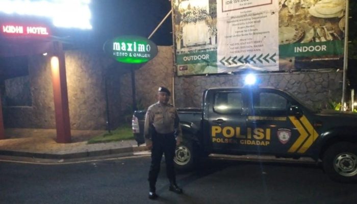 Unit Patroli Samapta Polsek Cidadap Gelar Blue Light Patrol Di Tempat Kerawanan Malam