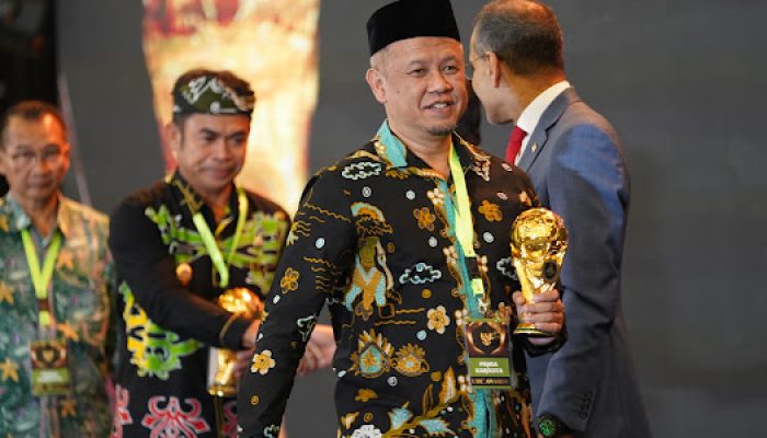 Hebat! Pemkot Bandung Sabet Penghargaan UHC Award Kategori Utama