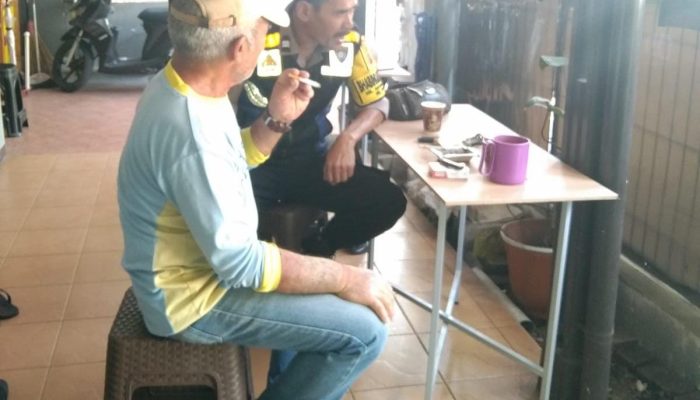 Bhabinkamtibmas Polsek Antapani Laksanakan Sambang Kepada Warga RW 01