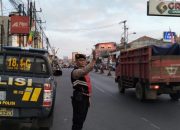 Ciptakan Kamseltibcarlantas Unit Samapta Polsek Ujungberung Lakukan Gatur Lalin pagi Hari