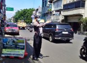 Cegah Macet dan Lakalantas, Unit Lantas Polsek Astanaanyar Gelar Kegiatan Penjgaan dan Pengaturan Lalulintas Siang