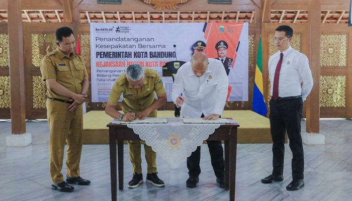 Pemkot Bandung dan Kejaksaan Negeri Teken Kesepakatan Bersama Penanganan Masalah Hukum Perdata dan Tata Usaha Negara