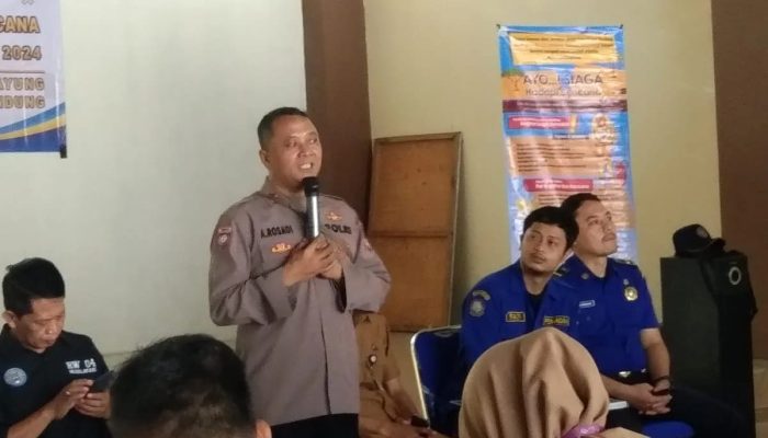 Berikan Pesan Kamtibmas, Bhabinkamtibmas Sambangi Kantor Kelurahan Pasirlayung