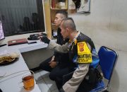 Berikan Pesan Kamtibmas, Bhabinkamtibmas Polsek Antapani Sambangi Satpam RW 06