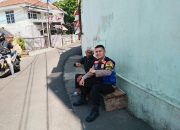 Jalin Kedekatan Dengan Masyarakat, Bhabinkamtibmas Polsek Sukajadi Sambang Ke Wilayah Binaannya