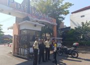 Berikan Pesan Kamtibmas, Bhabinkamtibmas Polsek Antapani Sambangi Satpam Puri Dago Mas