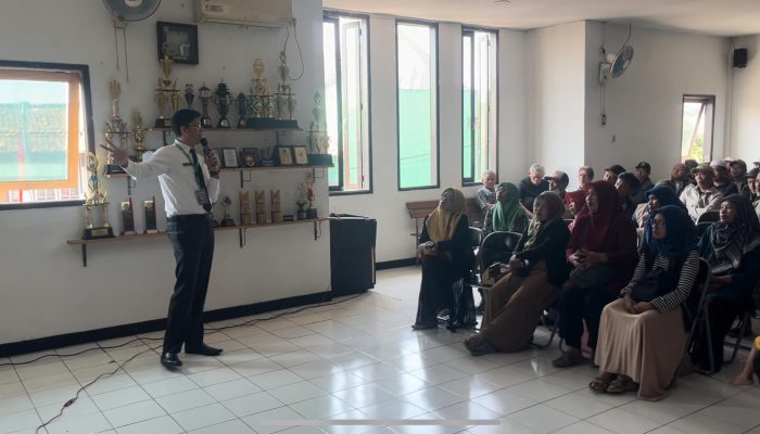 Optimalkan Pelayanan Pengujian Kendaraan Bermotor  UPTD, Pengujian Kendaraan Bermotor  Kota Cimahi Sosialisasikan  Si Anggun Kepada Masyarakat 