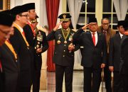 Panglima TNI Hadiri Upacara Penganugerahan Tanda Kehormatan RI di Istana Negara