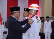 Pj. Walikota Cimahi Kukuhkan Paskibra Kita Cimahi Tahun 2024