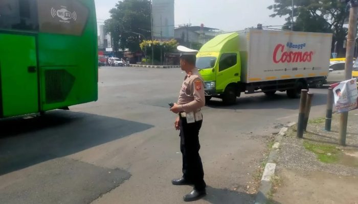 Cegah pelanggaran aturan lalu lintas Polsek Bojongloa Kaler laksanakan Sosialisasi keselamatan berlalulintas kepada pengguna Kendaraan