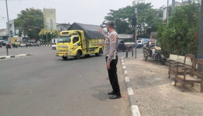 2. Personel Polsek Bojongloa Kaler menempati Pos Gatur