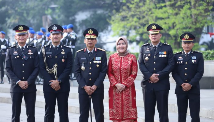 Upacara Pengibaran Bendera Sang Merah Putih Dalam Rangka Peringatan HUT RI Ke 79 Tingkat Provinsi Jabar Tahun 2024